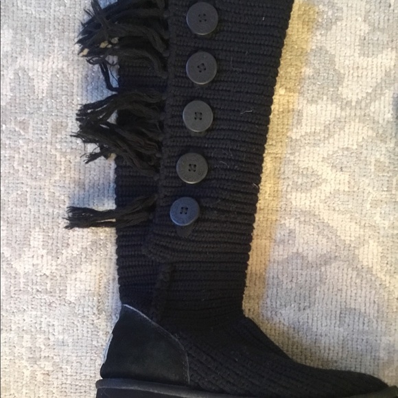 FLASH SALE Ugg Boots - Picture 2 of 6